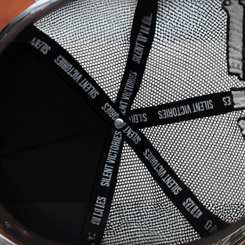 London Beige Navigator